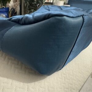 Chic Blue Quilted Shoulder Bag